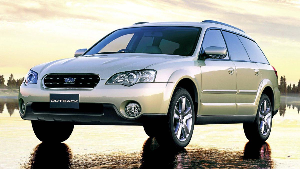 Toyota RAV4 vs Subaru Outback souboj SUV a zvýšeného kombi Garáž.cz Toyota RAV4 vs Subaru Outback souboj SUV a zvýšeného kombi Garáž.cz